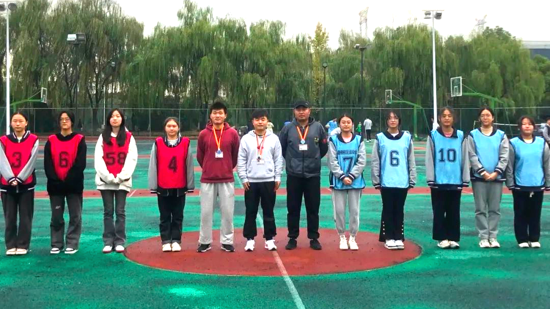 驰骋绿茵，“足”够精彩 —— 我校“广电杯”足球赛剪影(图4)