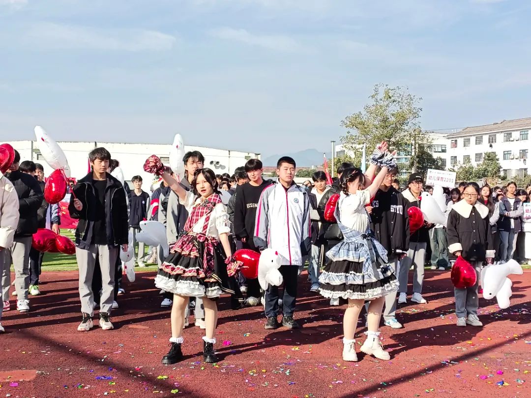 青春有梦 奋力拼搏——我校富阳校区第三届学生运动会开幕(图11)